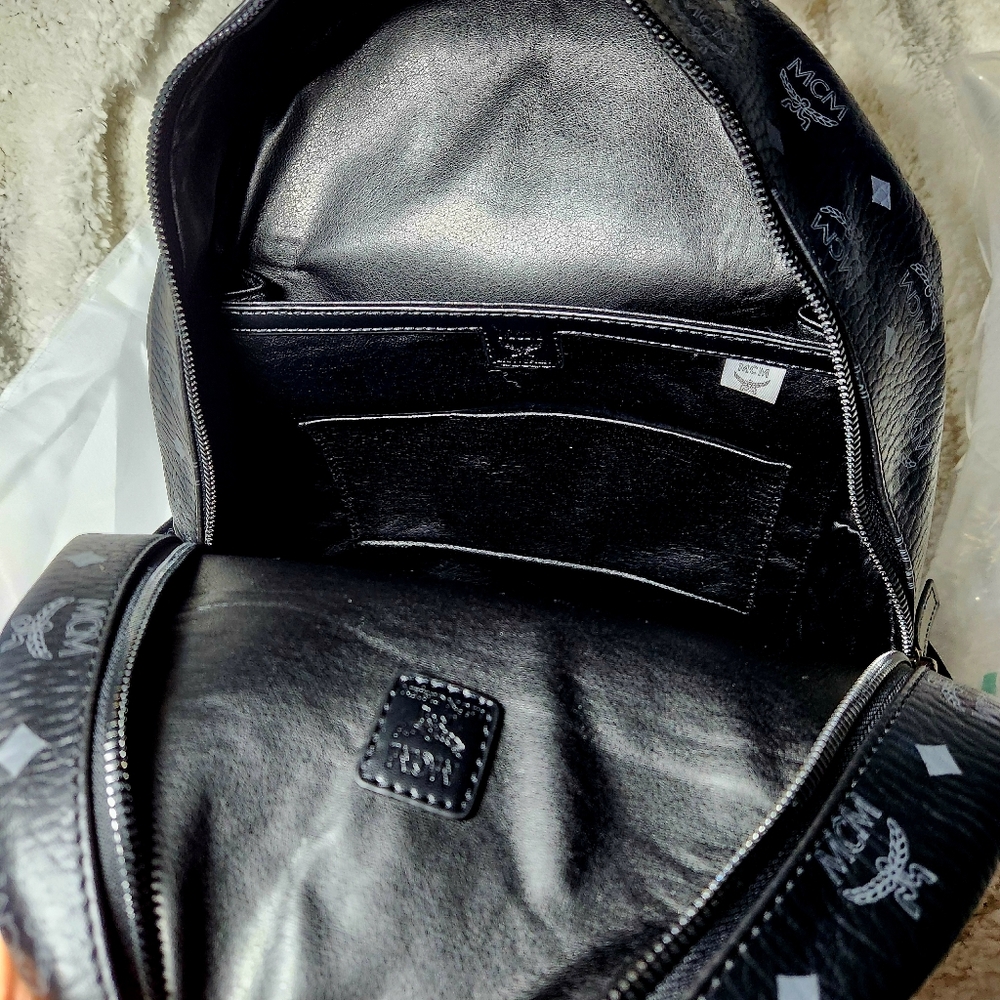 MCM stark Studded Backpack Nwt Still Has Blue  Protective Film Never Used - Picture 5 of 12